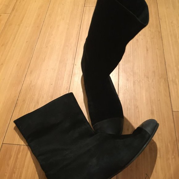 Gravity Pope Black suede flat ankle boots - Picture 2 of 3